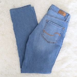 Levi Mid-Wash Jeans
